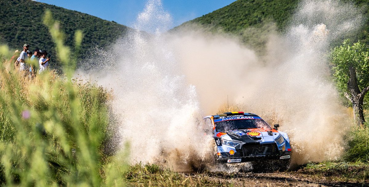 jvasconcelos_of's tweet photo. Neuville resiste à pressão de Ogier e chega ao último dia do Rally da Acrópolis na liderança https://t.co/5P1hz3E7HF https://t.co/lDNwQ7kVo5