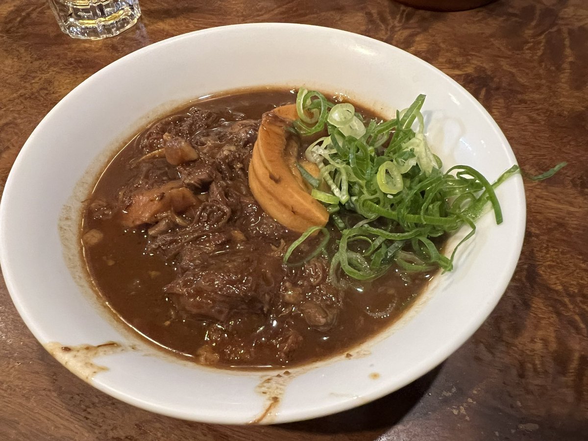 cerberustails's tweet photo. 昨日は白州樽ツアーからの…最後はへんこつまで…。

今日は11時からクラフトビールのイベント…
バカ酒残ってるけど耐えられるか😂 https://t.co/juv7Ow0wi6
