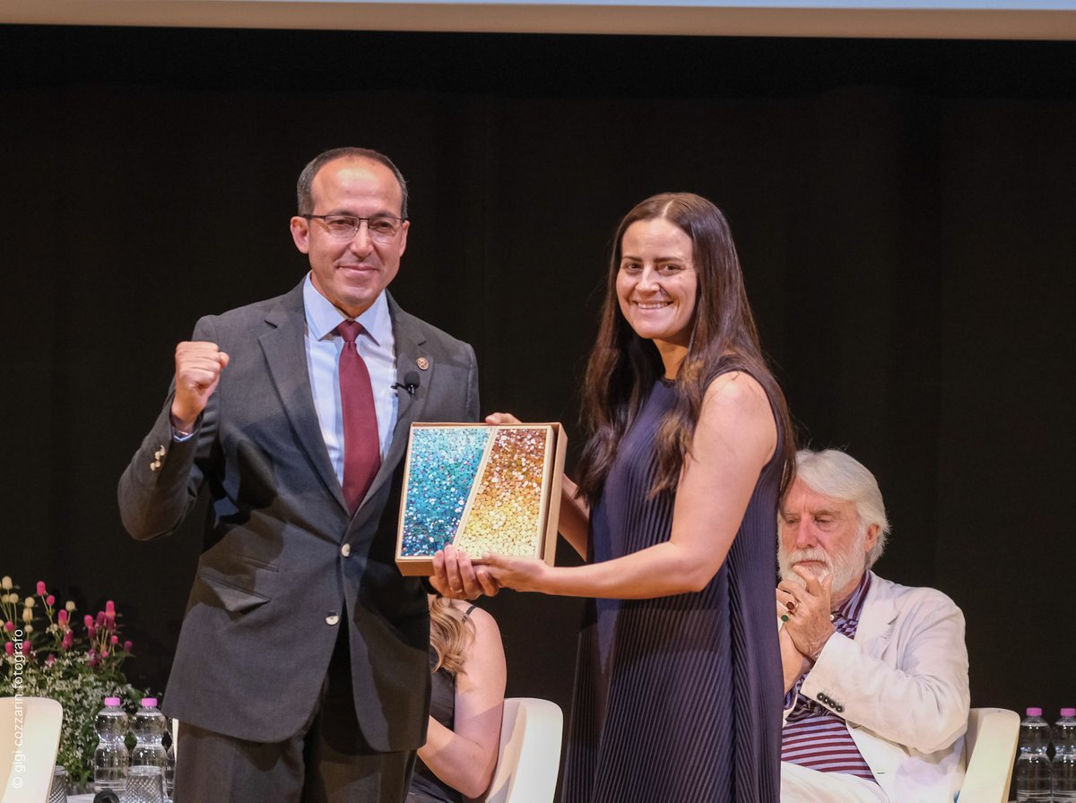 PremioHemingway's tweet photo. Niccolò Ammaniti, Burhan Sönmez, Paolo Crepet, Giada Messetti e Paolo Gasparini: sono loro i protagonisti della 42ª edizione del #PremioHemingway2026.

Cinque percorsi diversi, uniti dalla capacità di raccontare e interpretare il nostro tempo. https://t.co/cTMapH0VCg