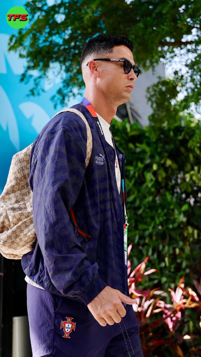 TheFollowScout's tweet photo. Beyfendiler stada giriş yaptı.

RONALDO.

#ronaldo #portugal   #worldcup2026 https://t.co/lGfJrDMlMq
