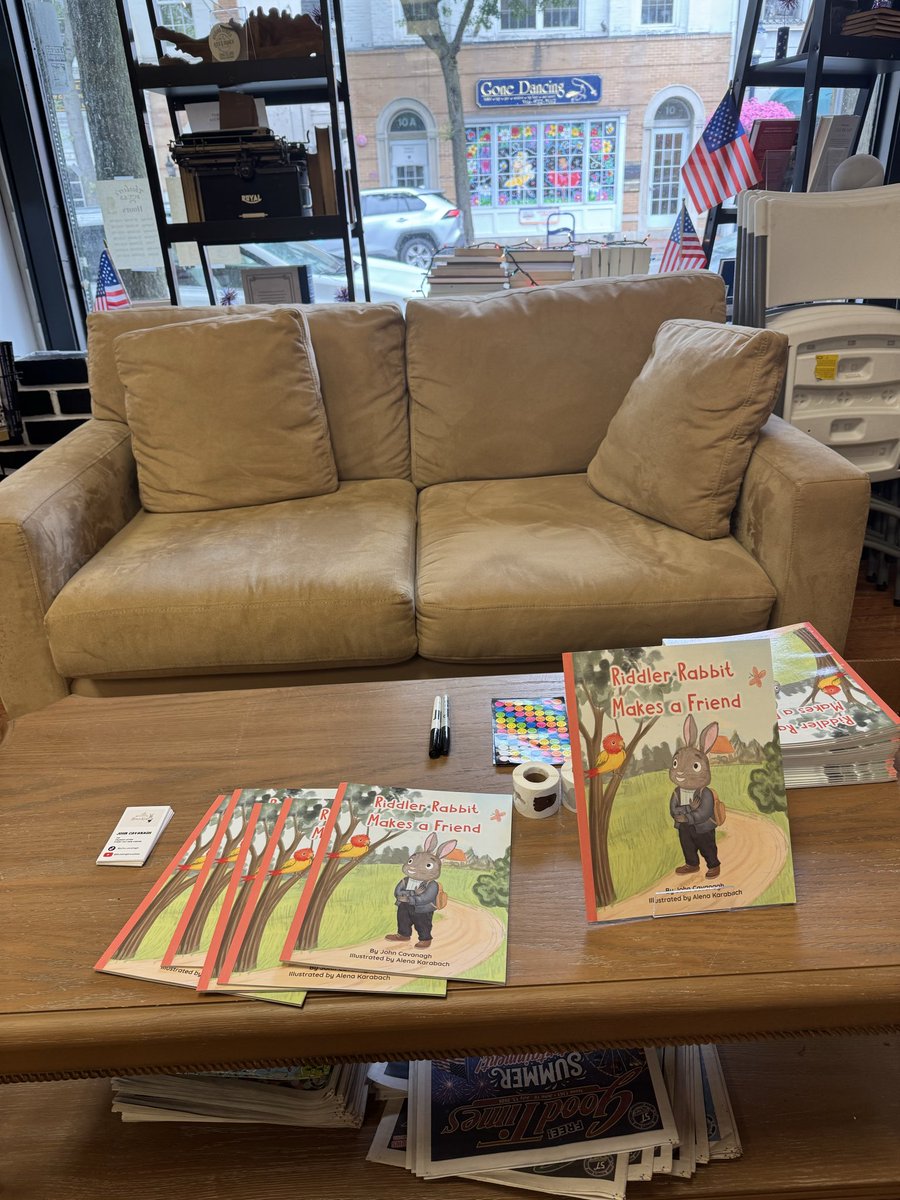 JohnCavPub's tweet photo. Thank you to @theodoresbooks in Oyster Bay, NY for having me today!

#childrensbook #indieauthor #booksigning https://t.co/3dx4EMGPgj