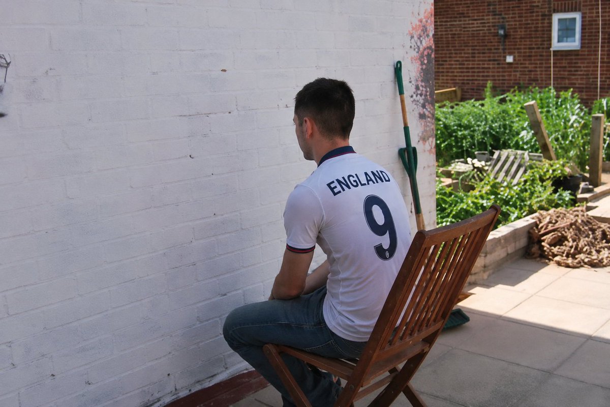 FootyHumour's tweet photo. Live footage of everyone watching England vs Panama: https://t.co/j9owWOq4y7