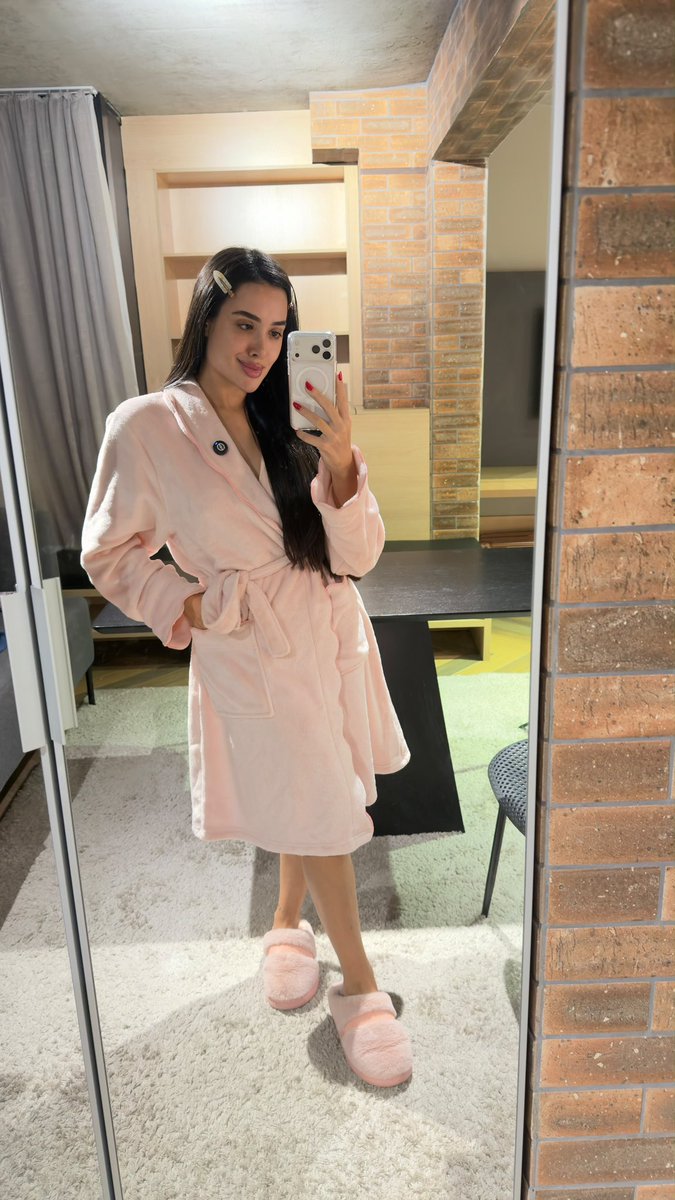 Jordanarmorais's tweet photo. Aqui gravando conteúdo para vocês! O que vocês querem ver por aqui, ein? 👀💖 https://t.co/03vW1MmUHW