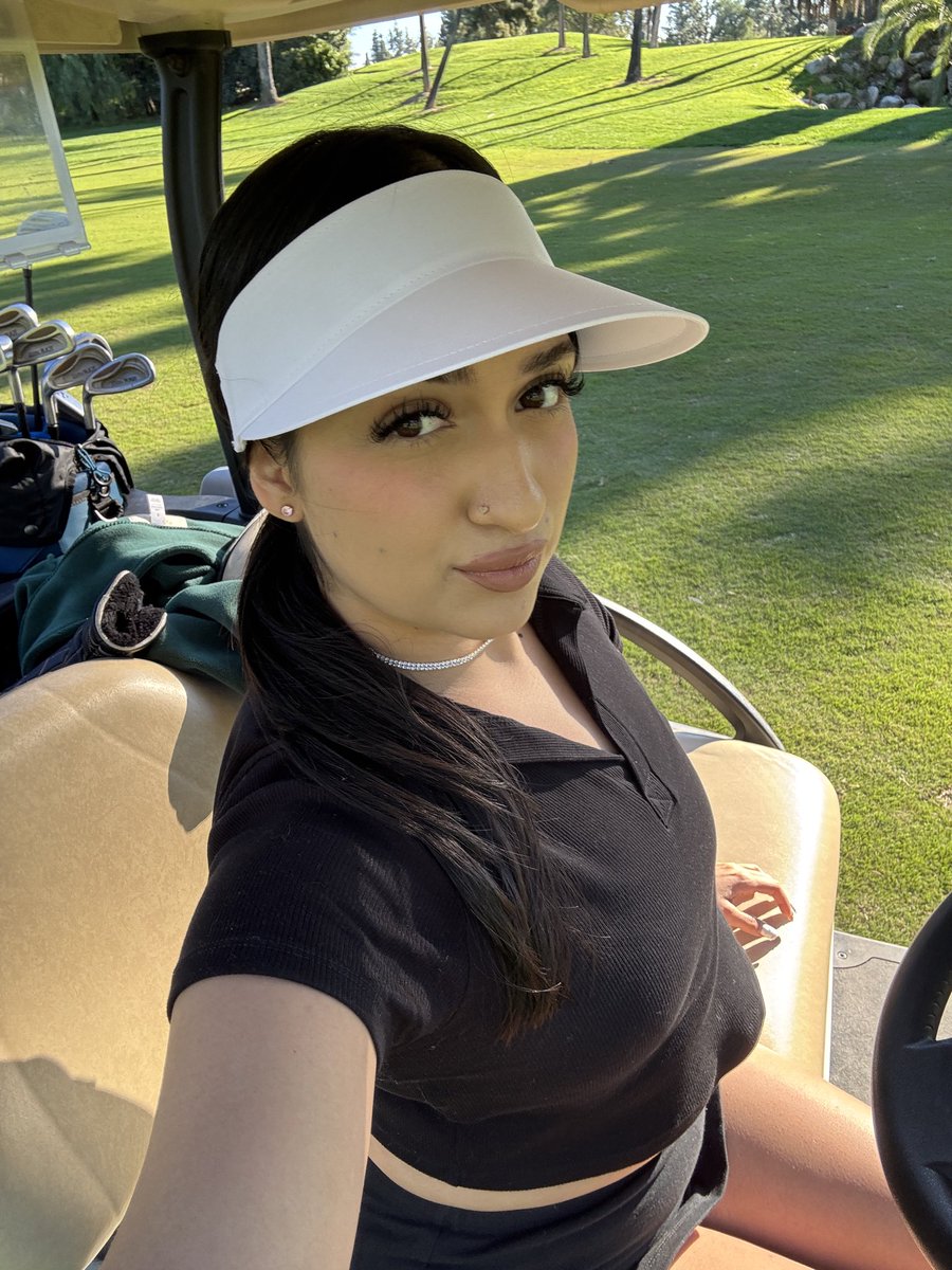 ricalaprincesa's tweet photo. regular golf girls <3 https://t.co/v3zCh8IXyr