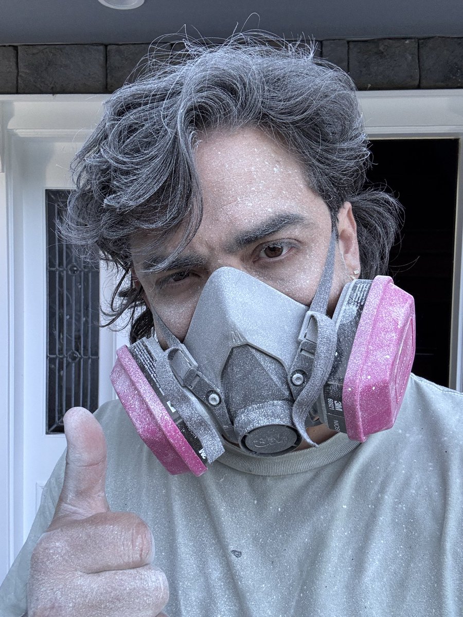 robbiedaymond's tweet photo. Oh yeah. We bought a house!! An amazing, incredibly unique, quality, custom home, built with so much to love that now Me, Meg, our folks and kids get to work on and make our own. Plus the views!! Anyway- It’s a ton of work, but Daddy loves a project. 💙 https://t.co/Qsaj7Hn1LR
