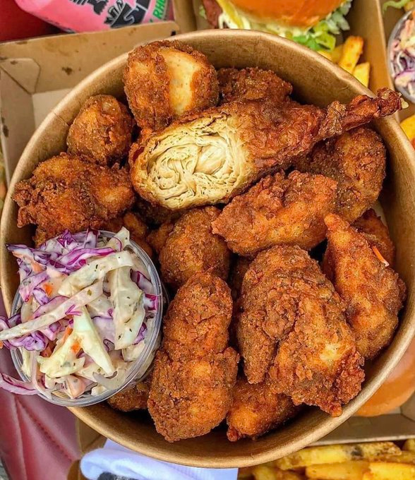 veganfuture's tweet photo. Vegan Chicken Stall at Multiple UK Festivals https://t.co/pWFdj02Ge9 https://t.co/krgFE8iC5A