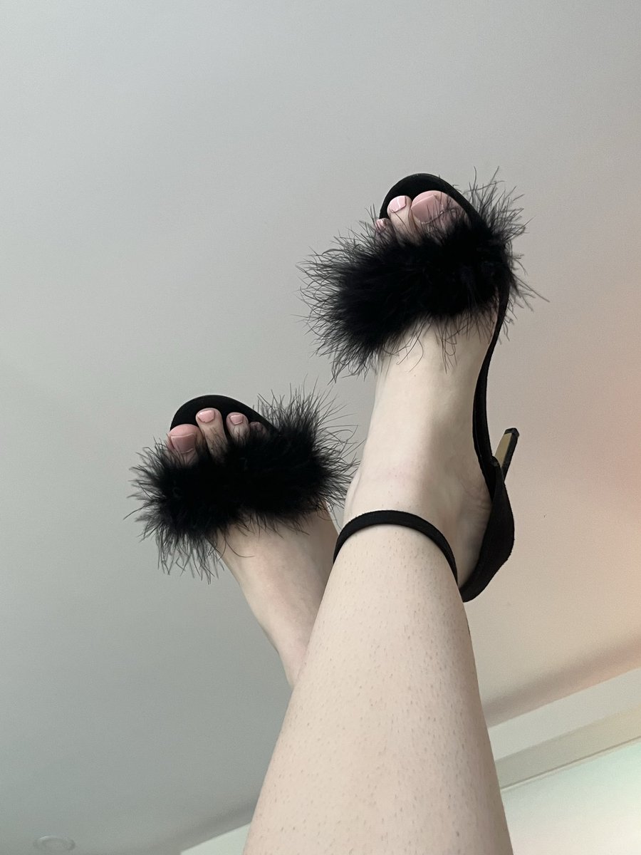 olivebolive01's tweet photo. Like what you see?😉 I’ll do anything you want 👣 https://t.co/Is9jWX0def
#feetfetısh #footfetısh #foot #paypiggies #payslave #feetworshi̇p #feetphotos #paypig https://t.co/xGnDAUHfrD