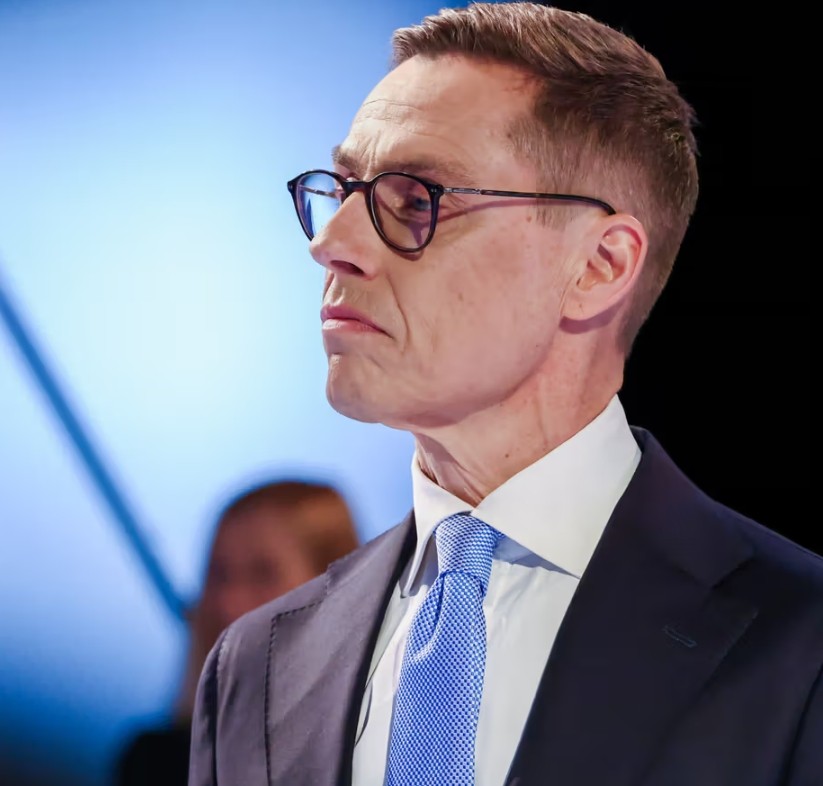 DakdaR22's tweet photo. "Ukraine needs ammunition, weapons and vehicles, and it needs them now.

We provide Ukraine with weapons not only for defence, but also to defeat Russia in this war"

- Alexander Stubb 
President of Finland 

Wow🫡 https://t.co/FXIq77yXPf