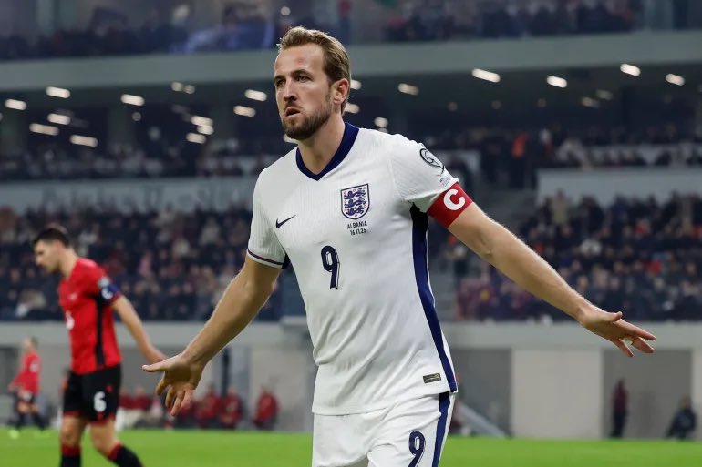 MusialaEra's tweet photo. HARRY EDWARD KANE MBE
HARRY EDWARD KANE MBE
HARRY EDWARD KANE MBE

BALLON D‘OR!!!!!! https://t.co/iL7D2yWgxt