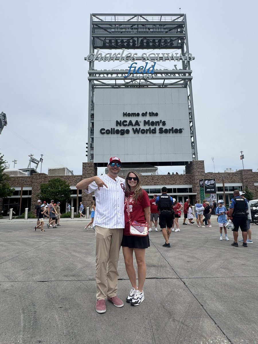 NLee915's tweet photo. It’s been quite a Sooner week for my son and I! @OU_Baseball @OU_Football @bakermayfield https://t.co/8ZsxXSMH7L