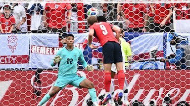 VincentTouchlin's tweet photo. Goal! England extend their lead to 0 - 2 through Harry Kane. Jude Bellingham assisted the goal to make it 0 - 2.

#england #worldcup https://t.co/tJRg8rh5MC