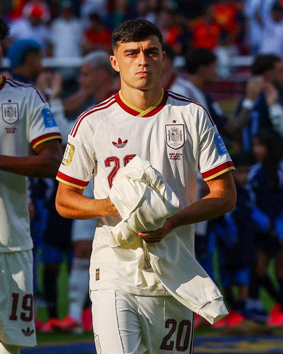 EirenJr's tweet photo. El mundial de Bellingham es bueno, pero el de Pedri esta siendo superior.

Estamos todos de acuerdo, no? https://t.co/bz3UlGSN2v