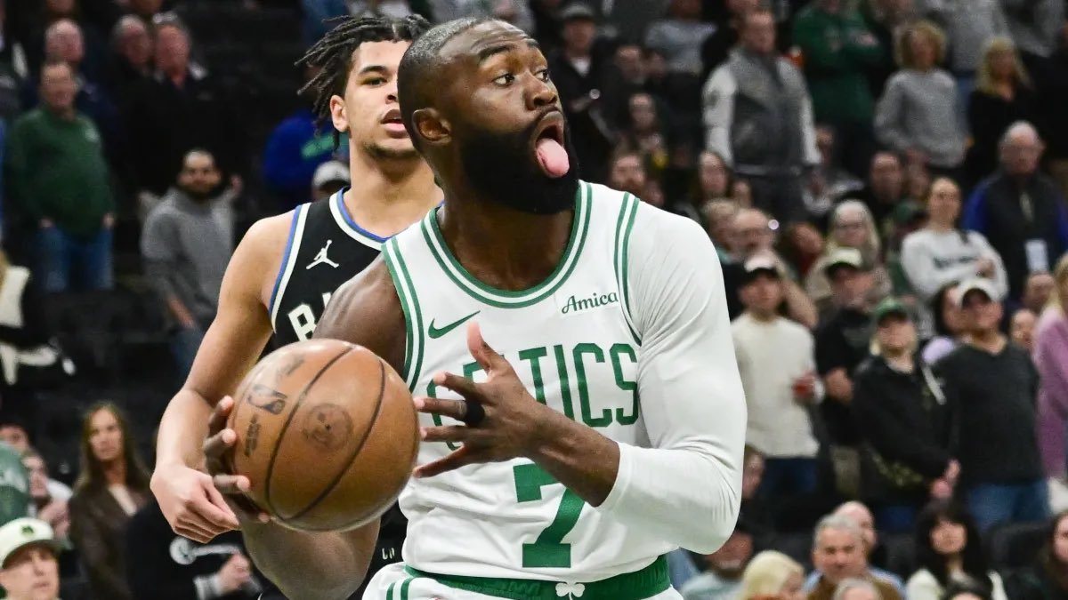 SMHighlights1's tweet photo. AOL News Listed The Top 3 Players To Be Traded By The End Of The Offseason:

- Jaylen Brown
- Kawhi Leonard
- Kyrie Irving https://t.co/exKwHUrNWx