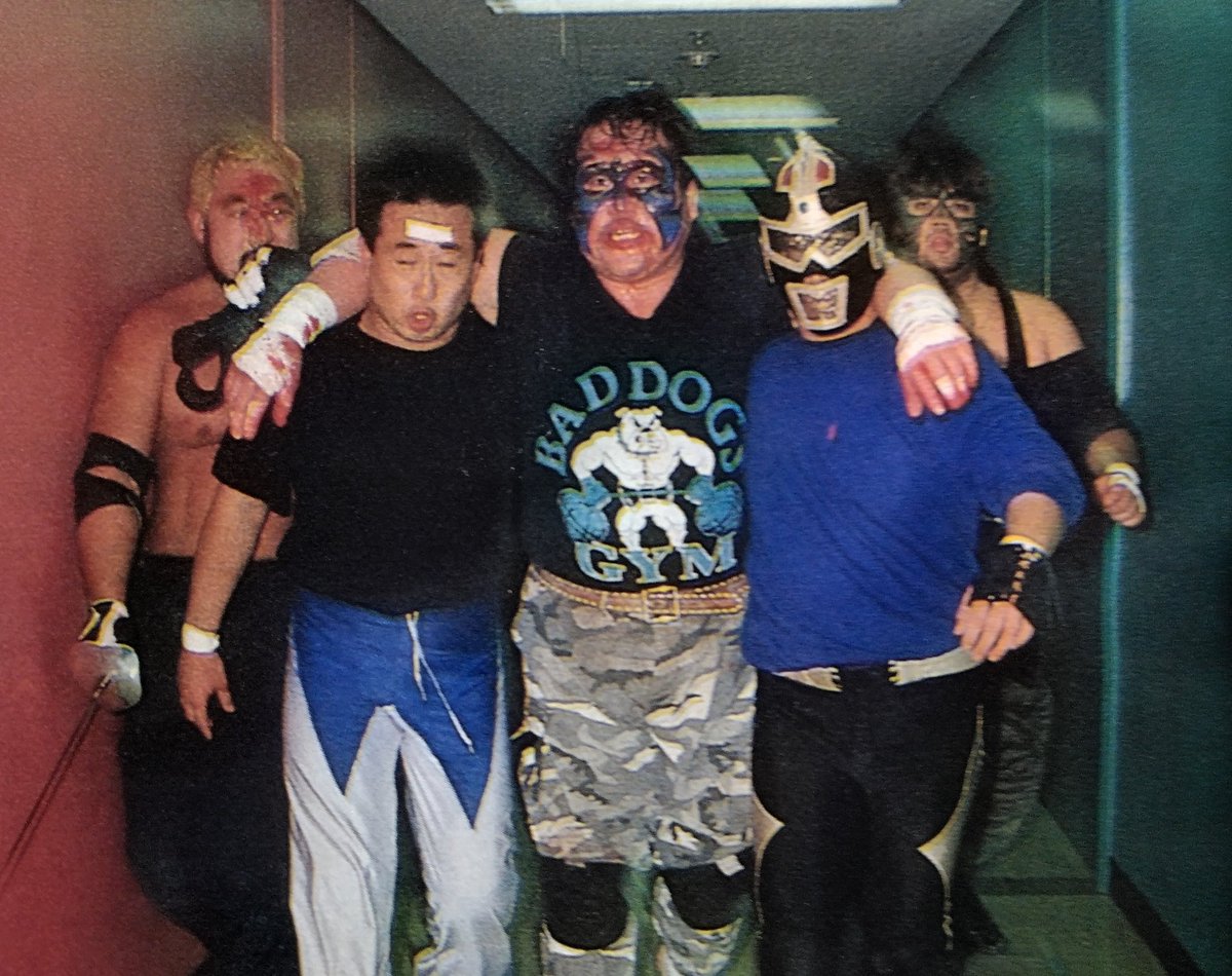 CVt3Q6UiD3NLEkW's tweet photo. バトレンジャーのライバル、ダークレンジャー、1993年のＦＭＷに現れた闇の刺客
#ミラクルマンがミラクルマンになるまで https://t.co/oCyC0pAgw9
