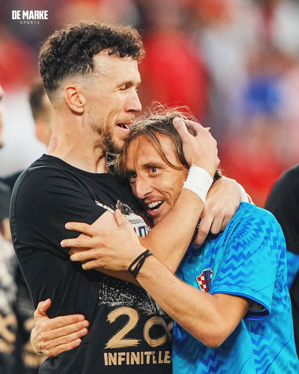 demarkesports's tweet photo. Luka Modric &amp; Ivan Perisic ikilisi, Dünya Kupası tarihinde birlikte en çok maça çıkan takım arkadaşları rekorunu egale etti. (MisterChip)

1️⃣ Modric &amp; Perisic - 20
1️⃣ Lato &amp; Zmuda - 20
2️⃣ Lahm &amp; Schweinsteiger - 19 https://t.co/OTFbb77R8B