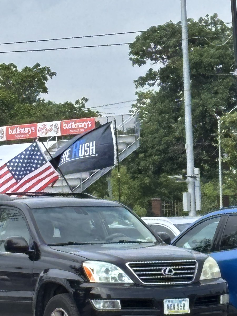 Frost61's tweet photo. Spotted a @RushMornings flag at the @MenaceSoccer94 game. https://t.co/wMElC2c7Jd