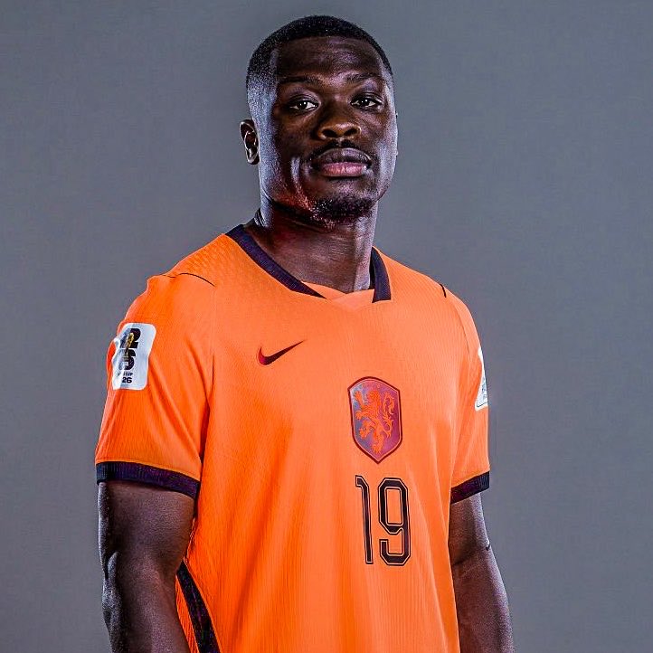 eurofootcom's tweet photo. 🚨🇬🇭 𝐎𝐅𝐅𝐈𝐂𝐈𝐀𝐋 | DERRICK LUCKASSEN (30) SCORED ON HIS WORLD CUP DEBUT FOR GHANA! ✅ 

Fun fact: his brother is Netherlands striker Brian Brobbey! Both of them have scored at the 2026 World Cup. Incredible. 🧬❤️ https://t.co/0QGKPQutqw