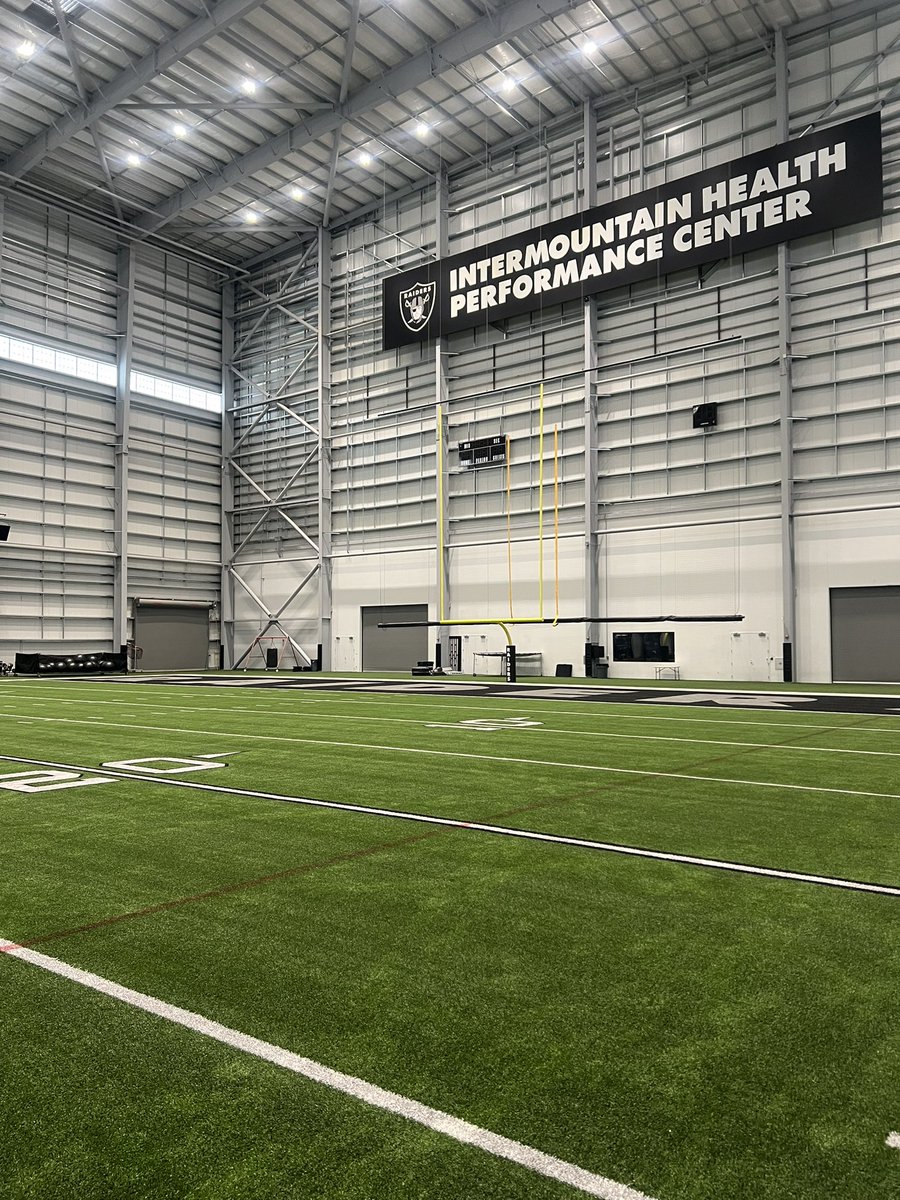 _m4different's tweet photo. Had a blessed day at the raiders 11 on 11 camp thank you so much for inviting us out. 💪 #AG2G #GodisGreat

 @RealEdRankin @GregBiggins @PrepRedzoneNV @ZReyes_PRZ @ChadSimmons_ @BlairAngulo
@BrandonHuffman @702HSFB https://t.co/WrIspNJbfE