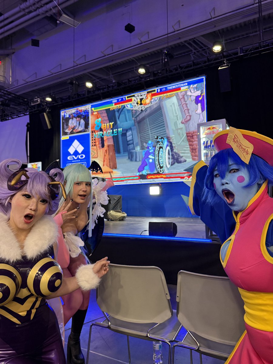 RhinosaurousRex's tweet photo. VSav top 25 with @Shibukaho @jeanwanwan 😮😮😮 https://t.co/zujmKH1tCy