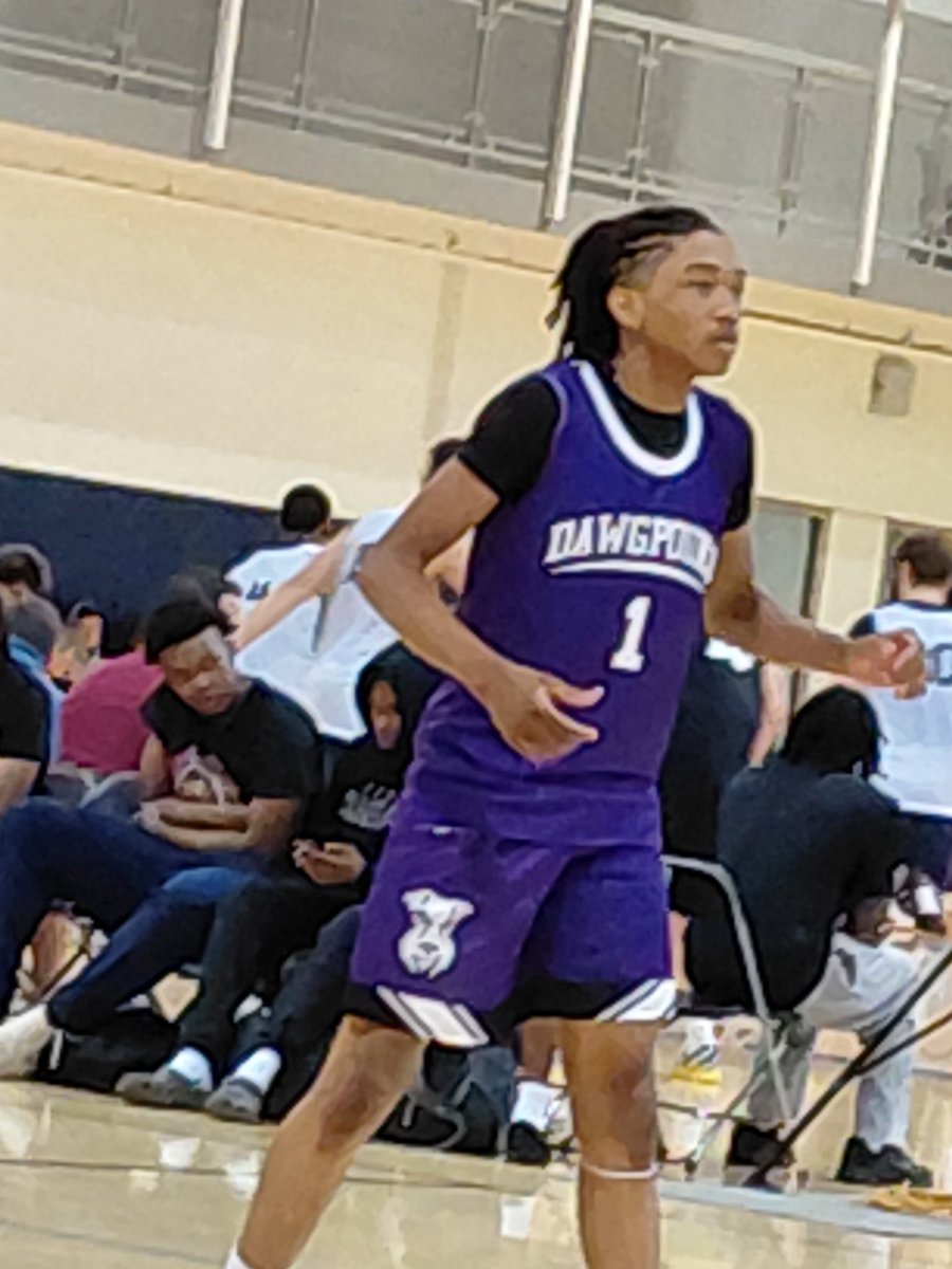 chickg3's tweet photo. Saturday afternoon Eye-Catchers @PhillyHSLive from Newark Tech (NJ) in their 73-61 win over Parkland HS- 6'2" '28 Caleb Marchan #1, 6'3" '27 Va'Saun Harper #2 and 6'2" '28 Chase Pettiford #11. https://t.co/ZLaYvnNsw2