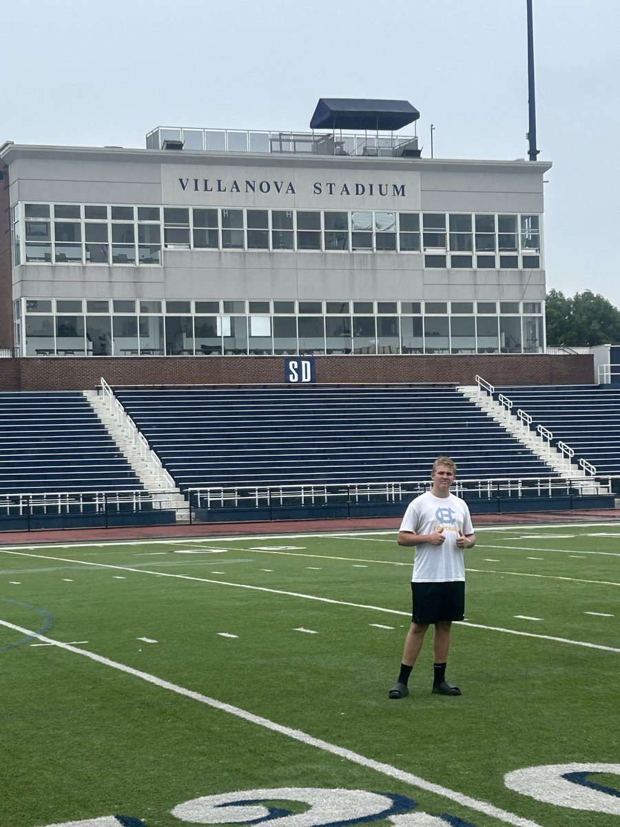 jamesonpease's tweet photo. Villanova University, what a great campus! @coach_wwright https://t.co/FxcyCBWJmF