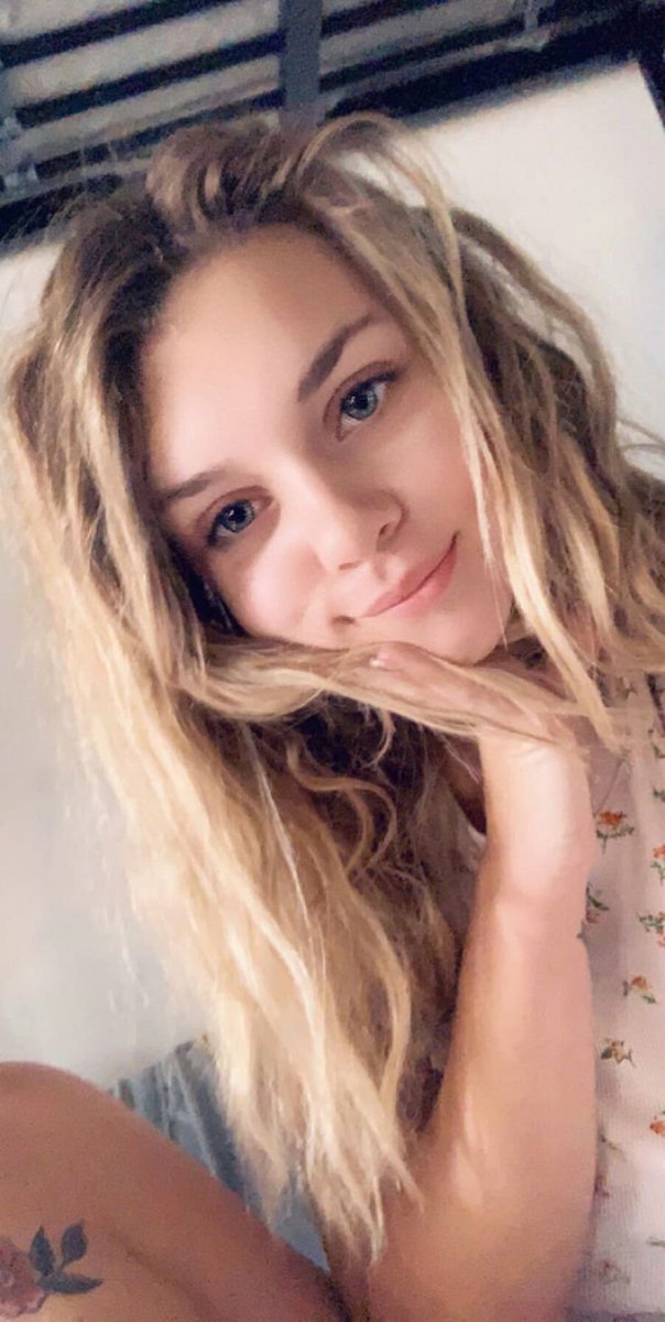 gabbie carter tweet media