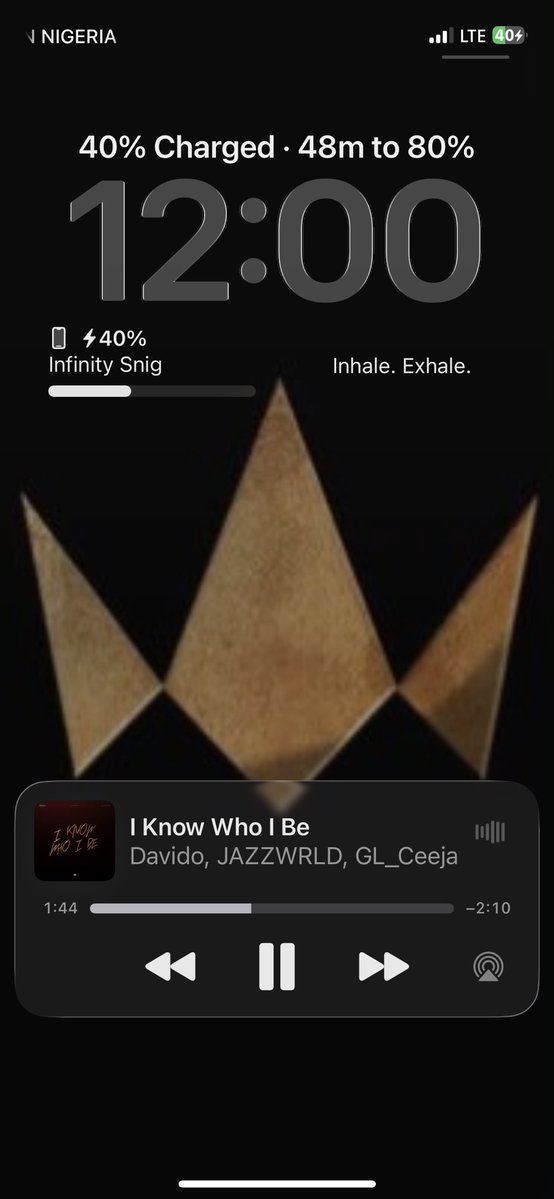 infinitysnig_1's tweet photo. I Know Who I Be 🤴🖤 @davido https://t.co/WKxEKl49lf