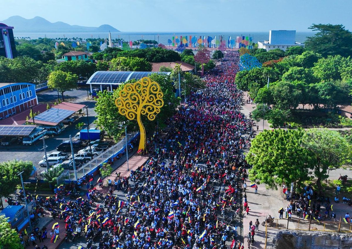 SoldeLiberNica's tweet photo. Te compartimos Fotografías Aéreas de la caravana de motorizados en el 47/19 del Repliegue Táctico a #Masaya de hoy Sábado #27deJunio #Nicaragua 

#MásyMásVictorias
#2026SiempreMásAllá
#2026VivaSandino
#ManaguaSandinista https://t.co/n9PlcKLQfH