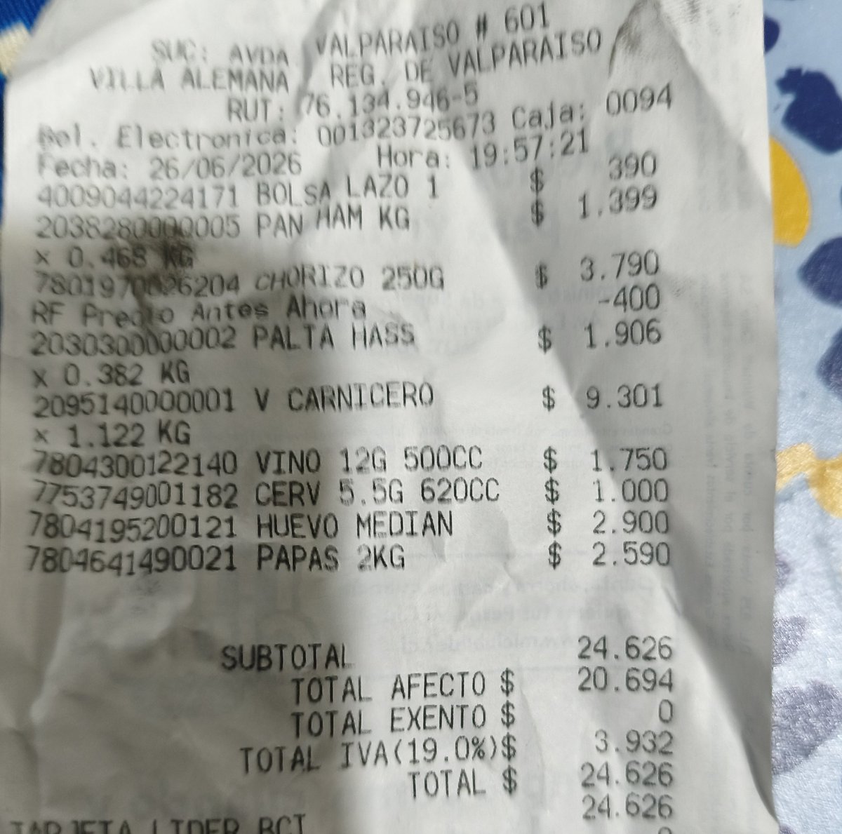 luislobos's tweet photo. Compré en @LIDERcl express de Villa Alemana ayer 25-06  un trozo de carne Asado Carnicero, al abrir el trozo se percibía un pequeño mal olor, pero al cocinarla ya salio muy mal olor y sabor.. gracias @LIDERcl por dejarnos sin almuerzo. Alguien sabe cómo reclamar a la @SaludSsrv ? https://t.co/w8ZRw7Gpmw