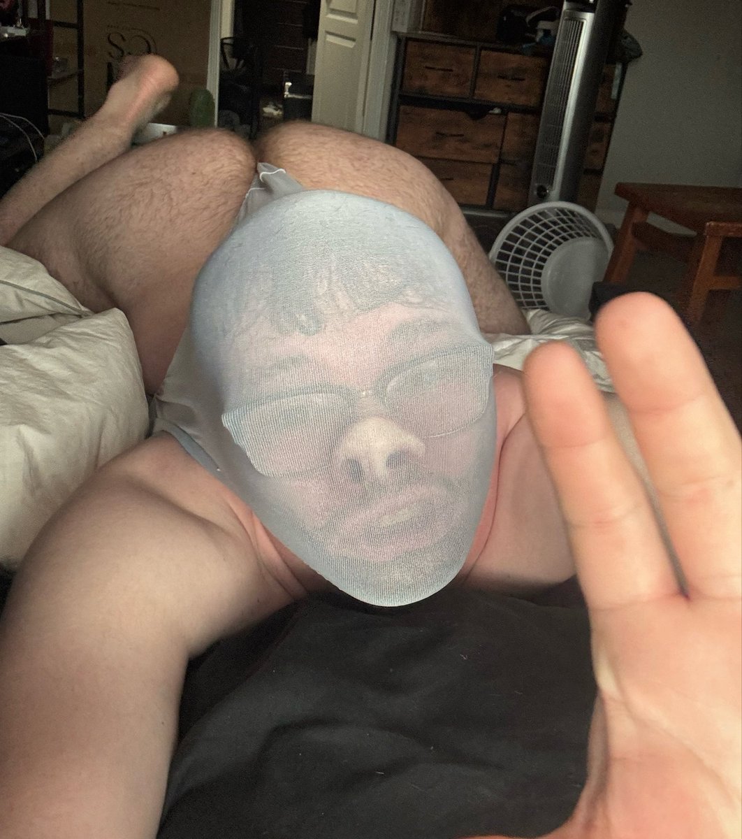 WaffleTheWedgie's tweet photo. I don’t wanna go to work tomorrow https://t.co/q5EK5eEJze