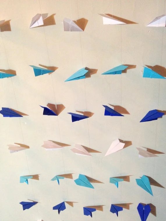 krsyz_gzb's tweet photo. For the Colors we can go for white, light blue, &amp; royal blue i guess that will do and SVIP fohas will throw the paper plane so that it’ll reach the stage. 

Anyway, this is just a sample pics.🥹 https://t.co/c57hnfyX22