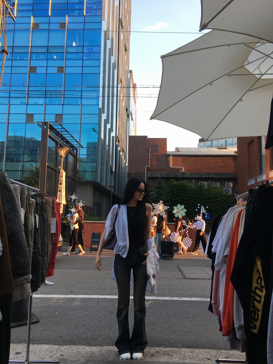 patching_KYU's tweet photo. 규진이 10년지기 칭구들이랑 데이트 했대!!🥹🩵
끝내주는 휴가 보내고 있구낭 https://t.co/sApPgylUsm