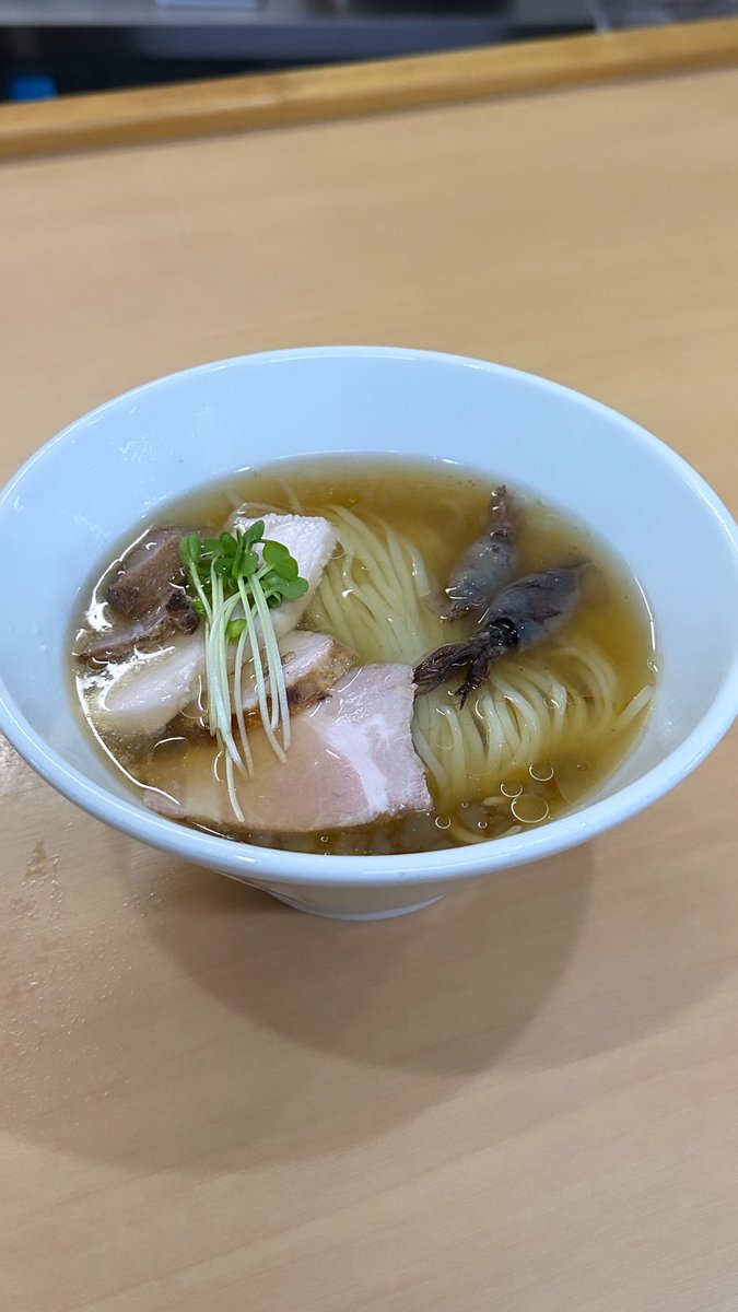 tcaaau1203's tweet photo. ➊おいらのらーめんピノキオさんブタチンタン醤油つけ麺 背脂の甘みとお醤油のコクが豚マッチしすぎてレギュラー化熱望➋➌丸山商店さん鯵煮干しとイカ煮干しのらぁ麺（冷）貝の冷やしあえ玉 丸山さんのお出汁最強！あえ玉も香ばしさが最高です➍旬彩じざさんお刺身盛り合わせ🐟 https://t.co/xw39GP9OR0