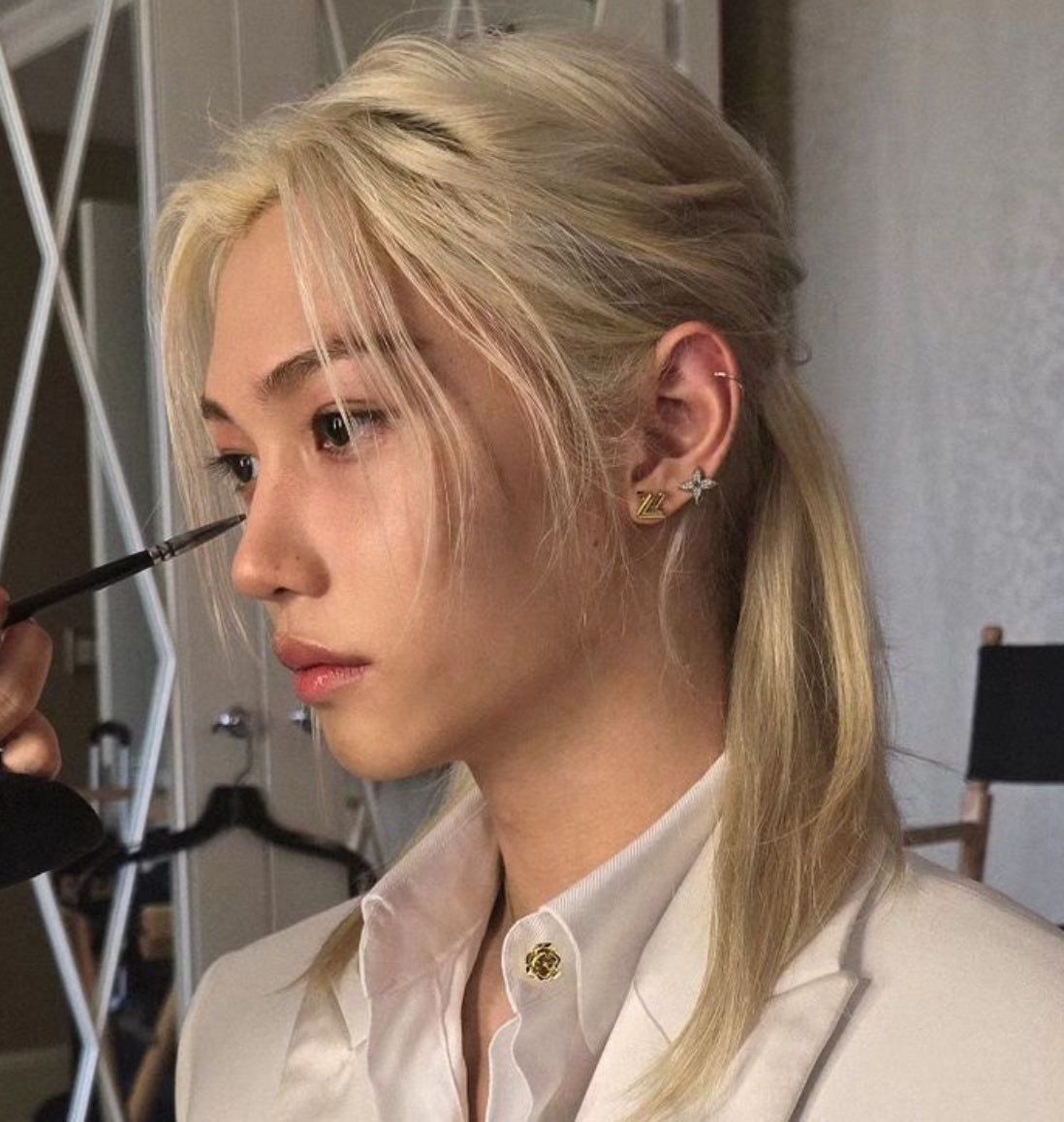 strwbrryfefi's tweet photo. his side profile is truly that of a pretty girl ~ https://t.co/vskdD5VUfy