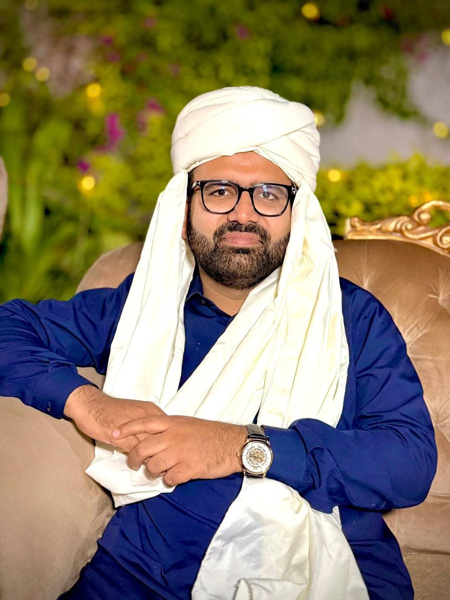 imiblashari's tweet photo. بٸرسٹرھالارخان وسان صرف ایک نام نہیں، بلکہ وقار، سادگی اوراچھے اخلاق کی پہچان ہے۔
جودل جیتناجانتےہیں،
سادگی وہ زیور ہےجوہرکسی کےنصیب میں نہیں ہوتا،شخصیت اسی خوبی کی عکاس ہے۔
نرم مزاجی،خلوص اورباوقاراندازہی اصل پہچان ہےہر شخص کی پہچان اس کےالفاظ سےنہیں بلکہ اس کےکردار سے ہوتی ہے https://t.co/yT3SzjtGAx