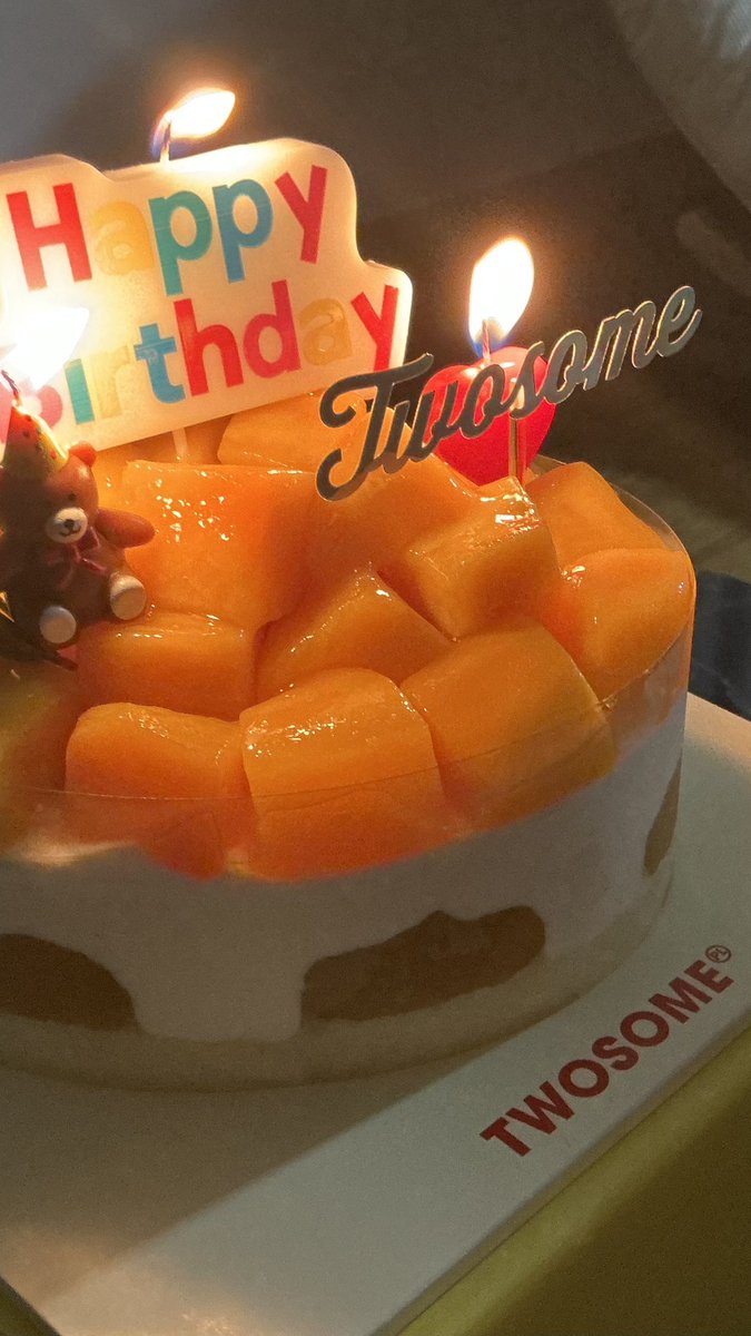 onxsim2's tweet photo. 막내생일이면  온가족(군인포함)출동해줘야겟지
평생애기  생일추카카🫳🫳 https://t.co/zdpF1Pq8Di