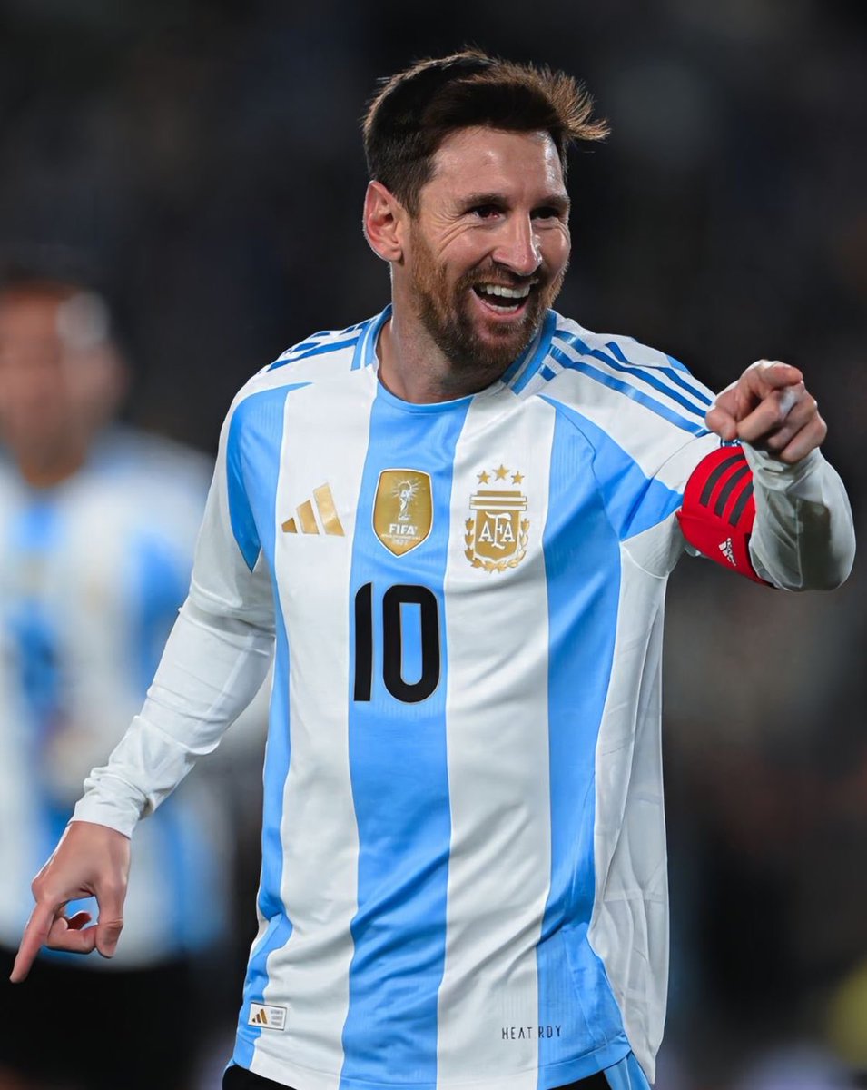1SMi_'s tweet photo. 🚨🚨🚨 تــــاريـخــي وللـتاريـــخ 🚨🚨🚨

— هدافين كأس العالم تاريخيًا :

19 هدف 🇦🇷 ليونيل ميسي!!!!😳💙

16 هدف 🇩🇪 ميروسلاف كلوزه 
16 هدف 🇫🇷 كيليان مبابي 

15 هدف 🇧🇷 الظاهرة رونالدو

14 هدف 🇩🇪 غيرد مولر 

13 هدف 🇫🇷 جوست فونتين 

12 هدف 🇧🇷 بيليه https://t.co/OPo2m3Oe15