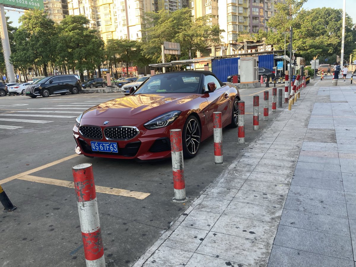 Takuya_134's tweet photo. China🇨🇳の日曜日
朝食は変わり映えしない、てかこれ以外は…💦しかし高級車多いです。 https://t.co/mCv4UNNrQ7