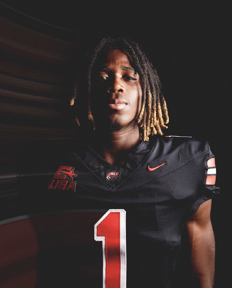 StephenSaulter's tweet photo. After all the long hard days, the dedication, commitment, encouragement, focus, faith , hope and the grace of god I will be blessed to be committed to Western Kentucky University!! @JLBarnes4 @WKURecruiting @LoyaltyPerform @E_Knight_5 @PCHS_Firebirds @Coach_AD615 @CSmithScout https://t.co/HPczdoppIh