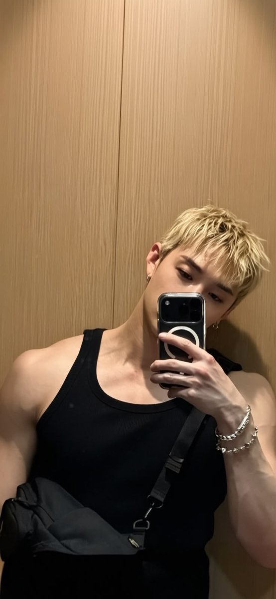 chansangell's tweet photo. my big 4 ᢉ𐭩 https://t.co/EMmUFmTory