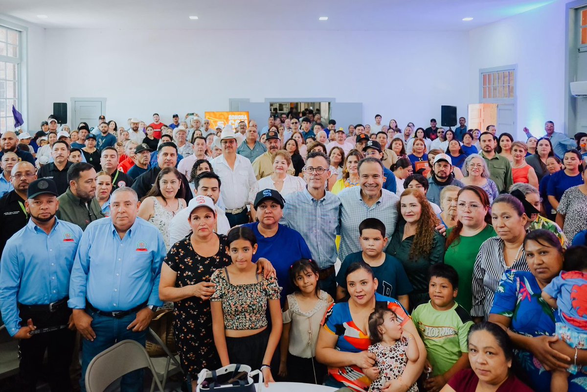 MultinoticiasS's tweet photo. Destaca Toño Astiazarán beneficios de energía renovable con habitantes de la Sierra y el Río Sonora

El Presidente Municipal de Hermosillo atendió la invitación de la organización Sonora con Todo de participar en reuniones con residentes de estas regiones. https://t.co/NTGJgtaw5Z