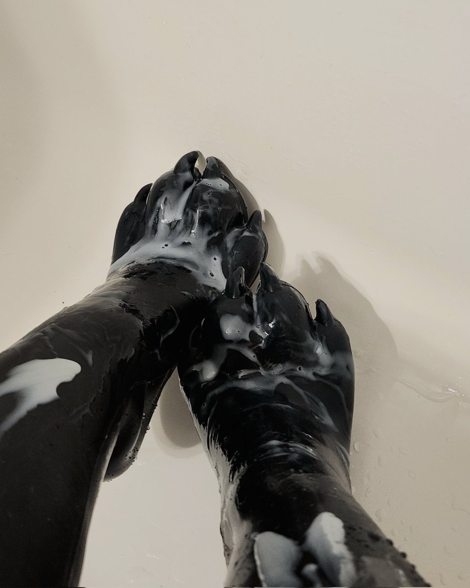 Tododaf's tweet photo. Showing off my paws 🐾 
Sloppy pawjob?

Paws are from @furrjoi01
#bdsm #silicone #paws #furrjoi https://t.co/gI2VFTGPZL