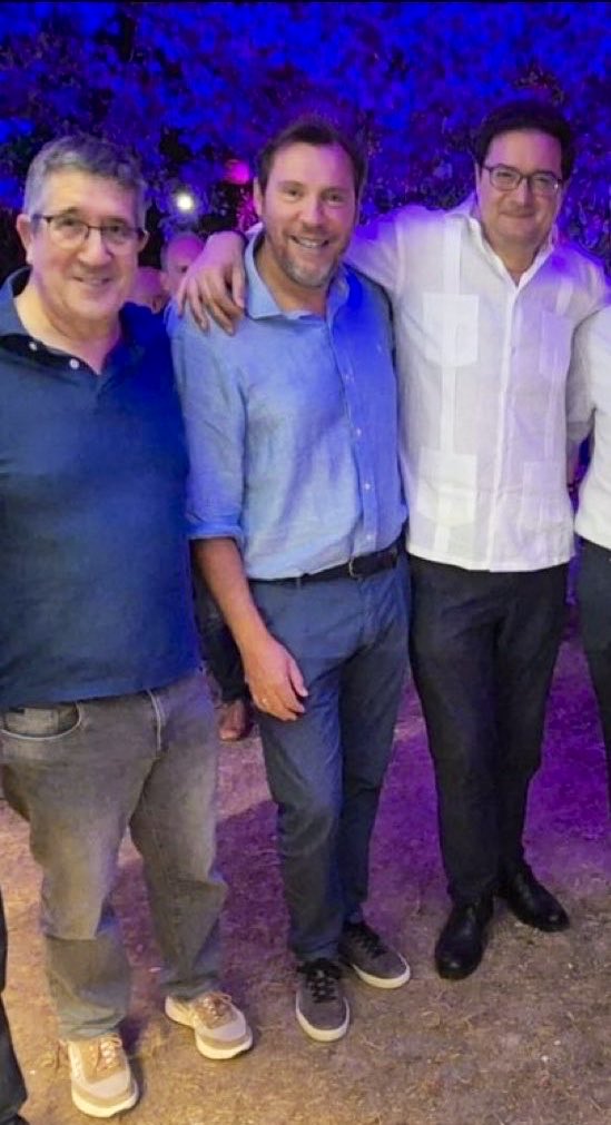 diostuitero's tweet photo. Los tres tenores. https://t.co/m6SCVIVWkS