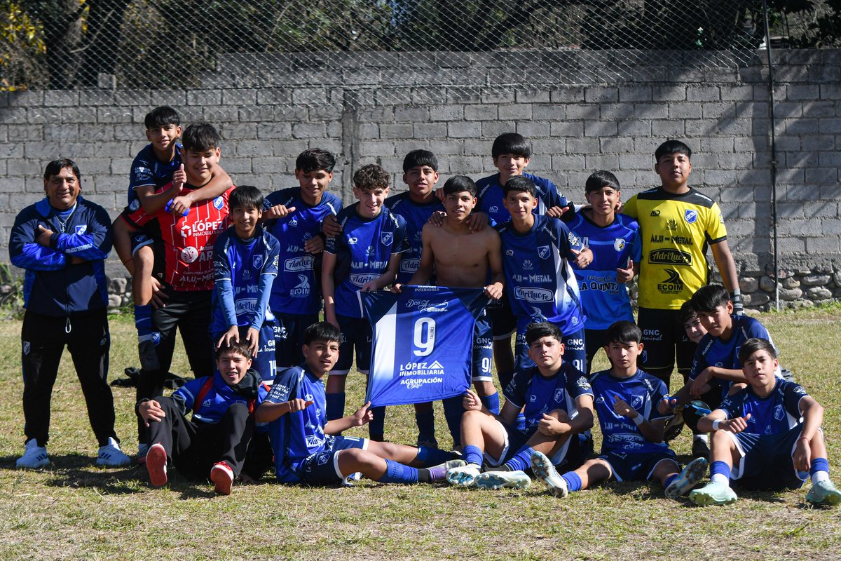 delClubTalleres's tweet photo. #Sub15 | Cerrando la jornada visitante, nuestro equipo Sub 15 también venció al mismo rival por 9 - 0. 

⚽ Santino Díaz, Nicolás Portal, Genaro Galo x2, Joel Párraga x3, Tiziano Carrión, Martín Olarte. 

#VamosLosPibes 🔵 https://t.co/YhyunGpbQ1