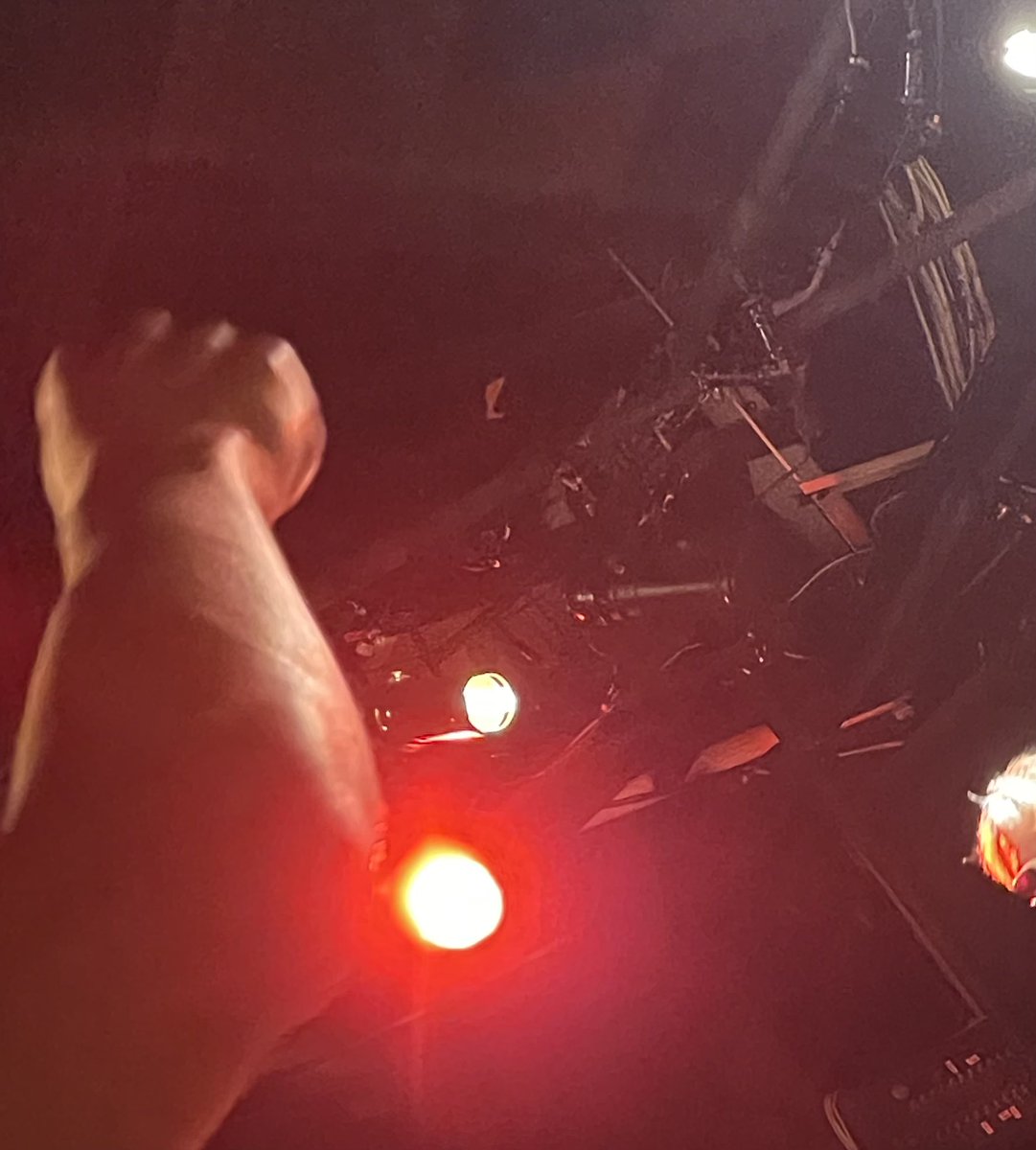 PENE05723859's tweet photo. 昨日は友達のライブに行って、楽しくってついつい飲みすぎたー
なので朝からウォーク&amp;ラン(は少しだけど)で10キロ🚶 https://t.co/AFYWkLooSP