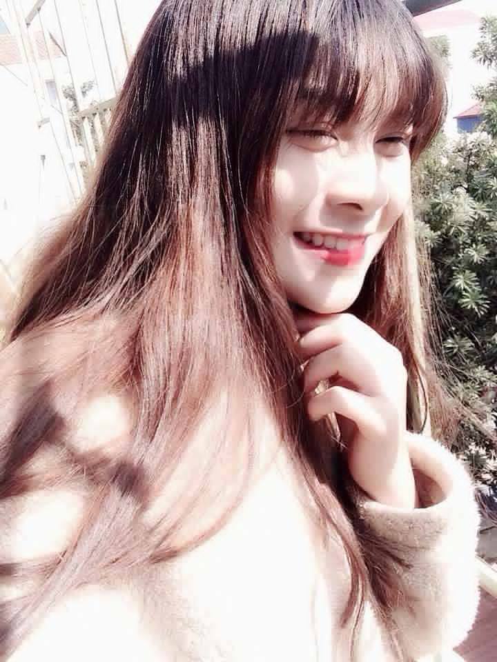 PoeticsBlue's tweet photo. Taking a selfie outdoors surrounded by beauty 🍃
Tukx https://t.co/fDp4kkhQTD