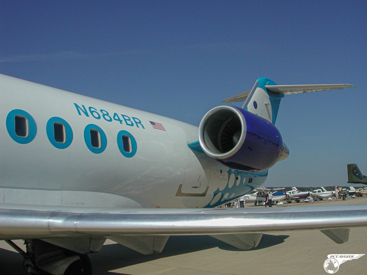 pct_avgeek's tweet photo. ✈️🕐🕢 **This is really going BACK IN TIME!** 🕘

🔵⚪️ Our former hometown airline, **Independence Air**, showing off their Bombardier CRJ-200ER **N684BR** on static display at the cargo ramp at Washington Dulles International Airport (IAD 🇺🇸) during #DullesDay on 01 October 2005.

Can’t believe this was almost **21 years ago** already! 👴✈️

Independence Air brought so much color and local pride to Dulles back in the day. Nostalgia hits hard seeing these old shots.

Who else flew with them or attended Dulles Day events? Share your stories in the comments — would love to hear them!

#IndependenceAir #CRJ200 #IAD #FlyDulles #DullesDay #Throwback #AvGeek #PlaneSpotting #PCTAvgeek
