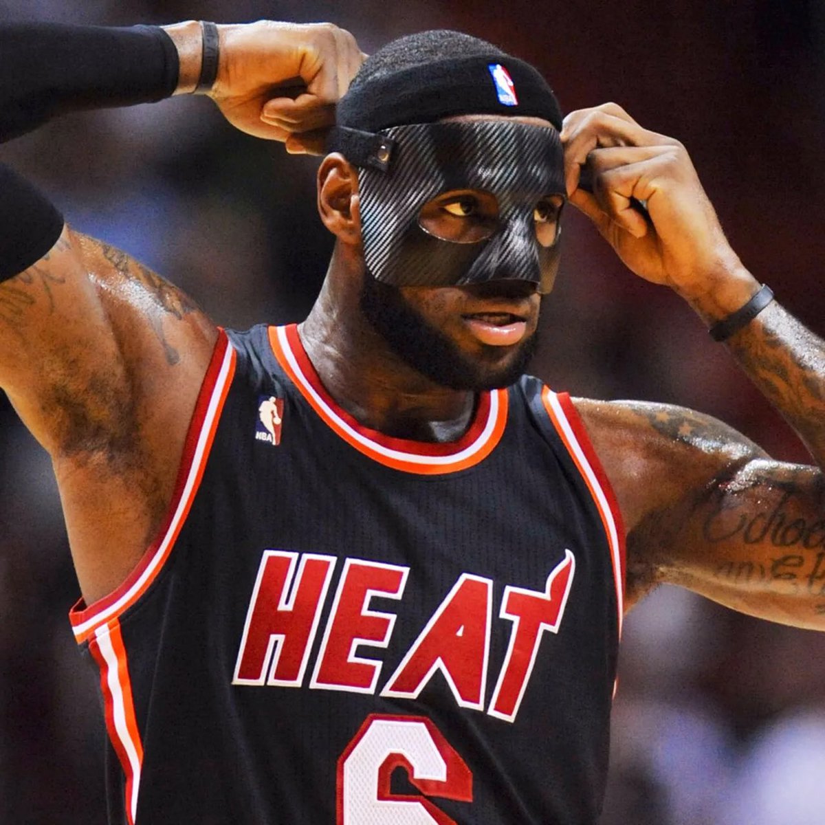 HeatInsider__'s tweet photo. LeBron James is reportedly interested in teaming up with Bam Adebayo and Giannis Antetokounmpo to close out the final chapter of his career.

Pat Riley is ready to welcome LeBron James back to Miami. https://t.co/A51VX0jO5U