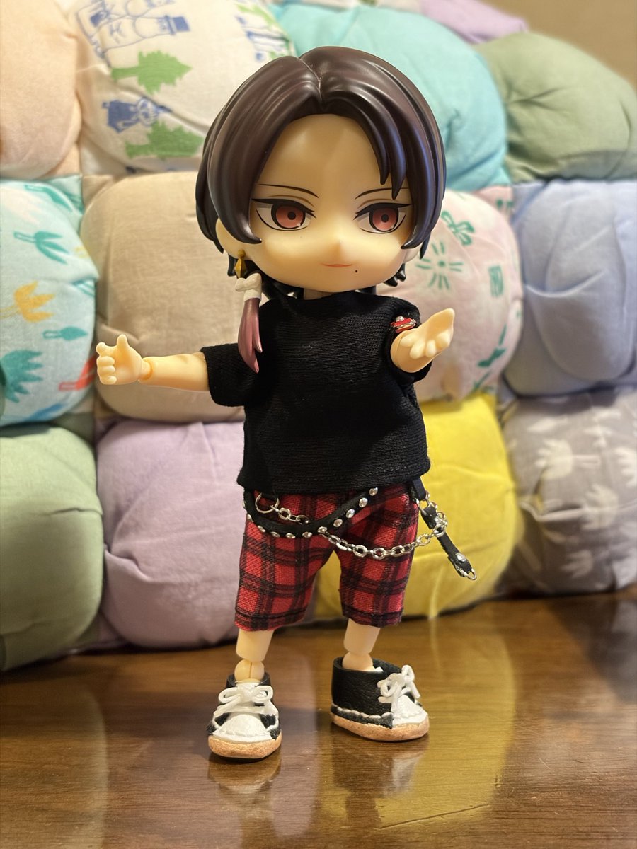mochiusa_saniwa's tweet photo. 清光の新しいお洋服♪
ネコダッシュさんで購入させていただきました。赤チェックを着せたくなるよねw
#ねんどり
#ねんどろいどどーる
#ねんどろ刀剣男士
#加州清光 https://t.co/zaULBDkoD1