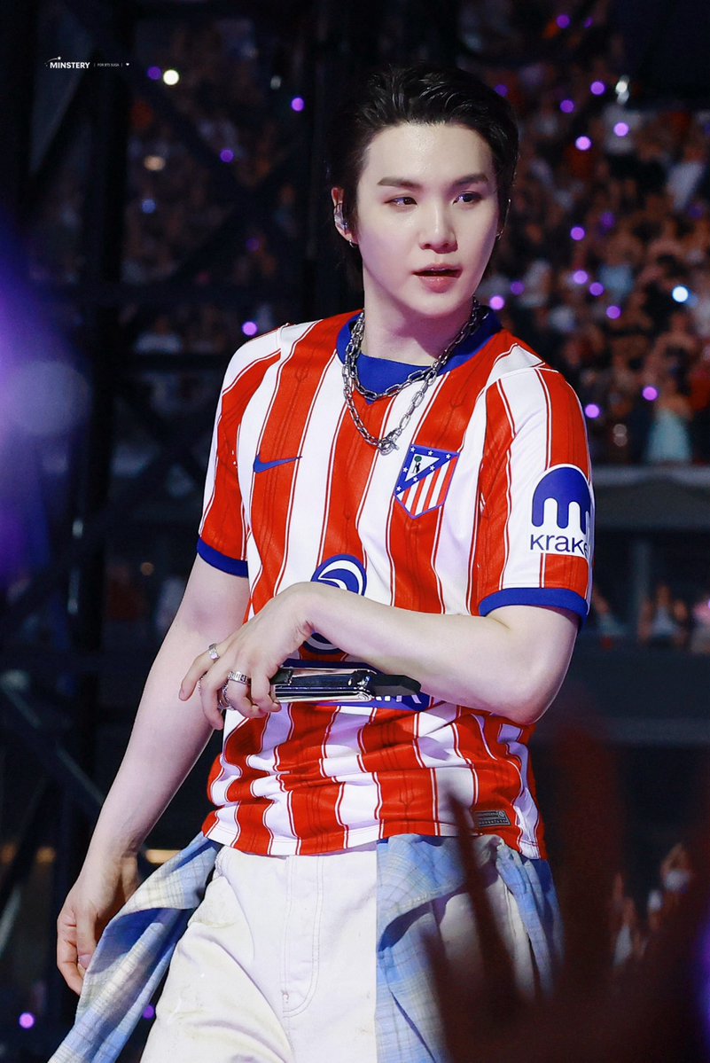 _suga_loveme's tweet photo. Sexy Boy 🫨 https://t.co/uYo5Y0ytlf